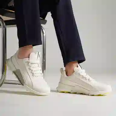 AQUASCUTUM