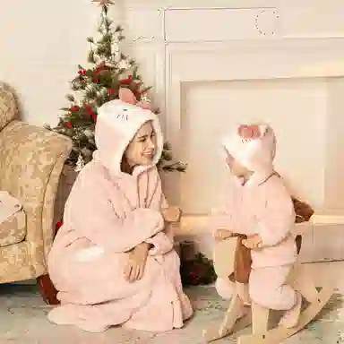 DAVEBELLA x HelloKitty