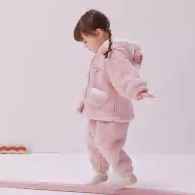 DAVEBELLA x HelloKitty