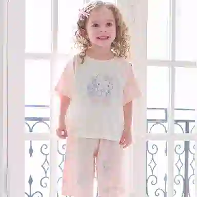 DAVEBELLA x HELLO KITTY 5A