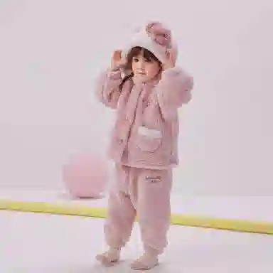 DAVEBELLA x HelloKitty