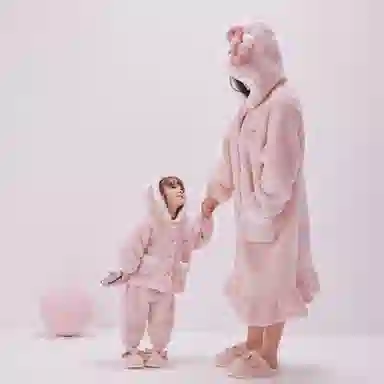 DAVEBELLA x HelloKitty