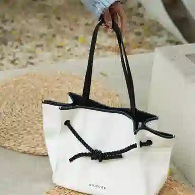 Unitude Tote