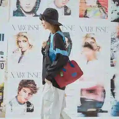 MAD HATcher Le Wu Series Vintage Y2K Crossbody Bag Medium