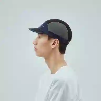 the MAD HATcher Lightweight Colorblock Cap