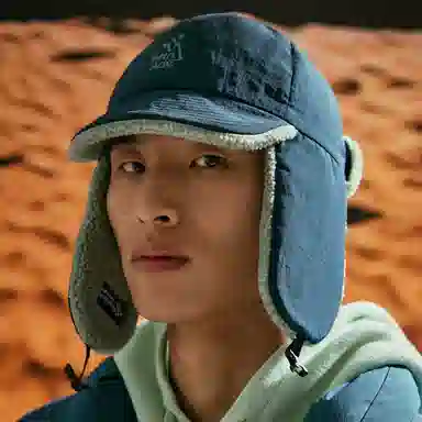 the MAD HATcher Outdoor Series