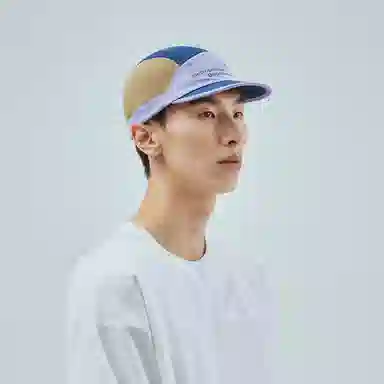 the MAD HATcher Lightweight Colorblock Cap