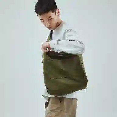 the MAD HATcher Stereo Series Crossbody Bag