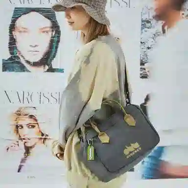 MAD HATcher Le Wu Series Vintage Y2K Crossbody Bag Medium