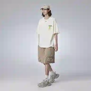 Guuka Cartoon Cat T-Shirt Cream White