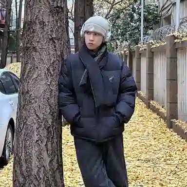 TURNTHETABLES FW22 Pleated Texture Puffer Coat