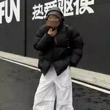 TURNTHETABLES FW22 Pleated Texture Puffer Coat