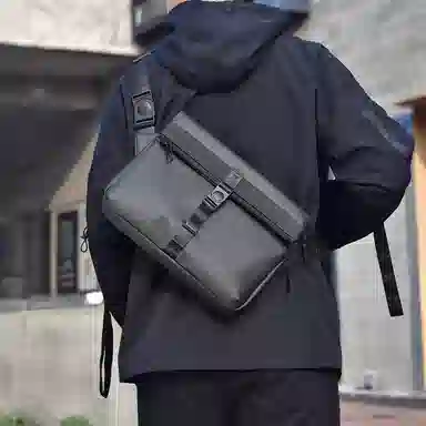 卡诺王 大容量通勤多功能包摩托车单肩骑行背包 牛津布 斜挎包 常规 男女同款情侣款 多色