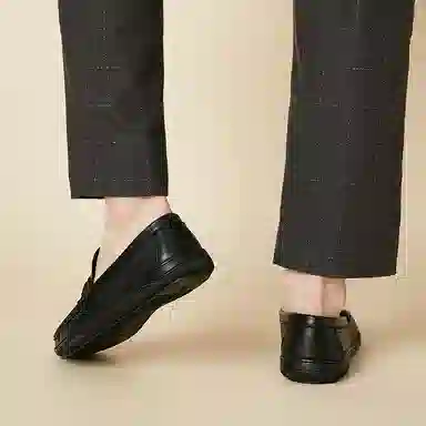 品乙 头层牛皮 透气 休闲鞋 男款 黑色