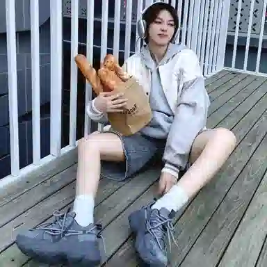 Beau Today Retro Dad Sneakers Space Grey