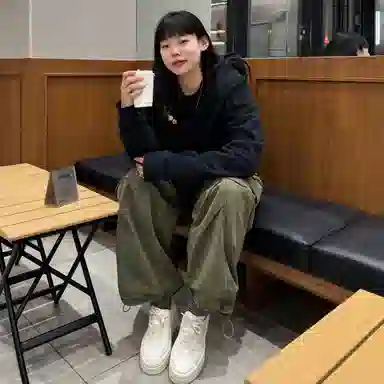 Beau Today Low-Top Sneakers White