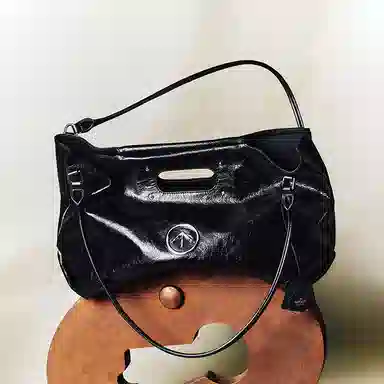 GROTTO Carry