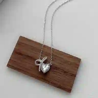 良碧 甜美蝴蝶结恋心灵动闪耀 田园风森系甜美冷淡风小众设计轻奢气质浪漫简约百搭精致学院风 合金 项链 女款