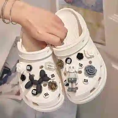 m crocs DIY