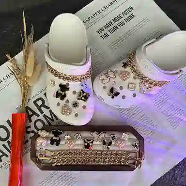 crocs DIY