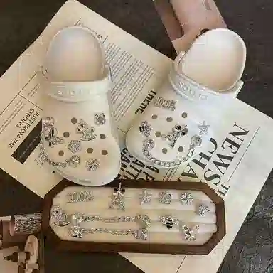 crocs DIY