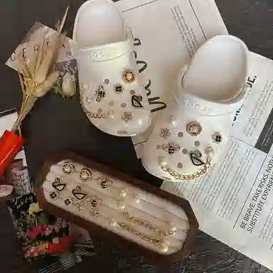 crocsDIY