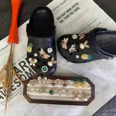 crocs DIY
