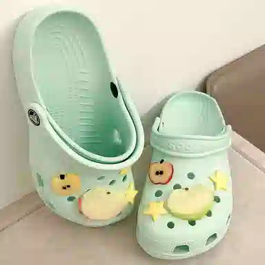 Crocs DIY