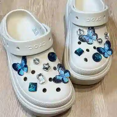 crocs