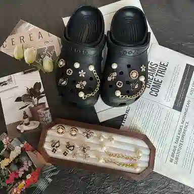 crocsDIY