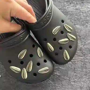crocs DIY