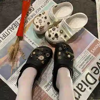 crocs