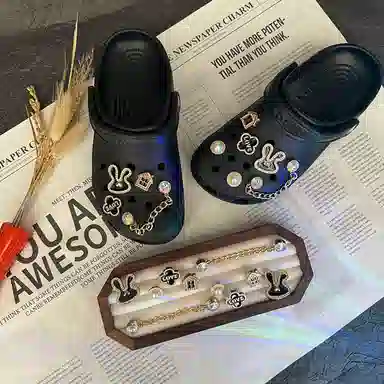 crocs