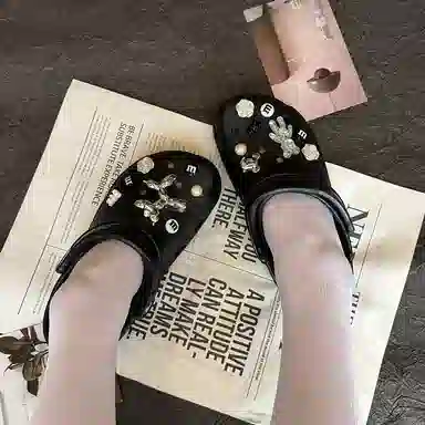 crocs DIY