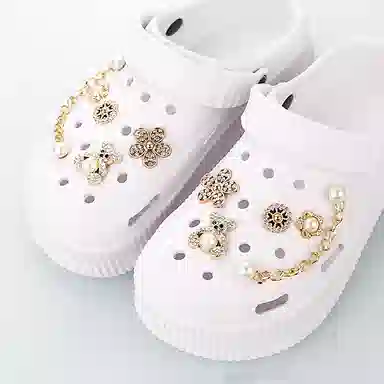 Crocs DIY