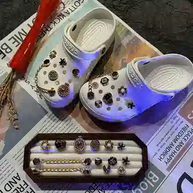 crocs