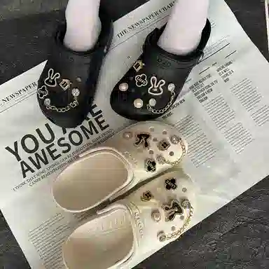 crocs