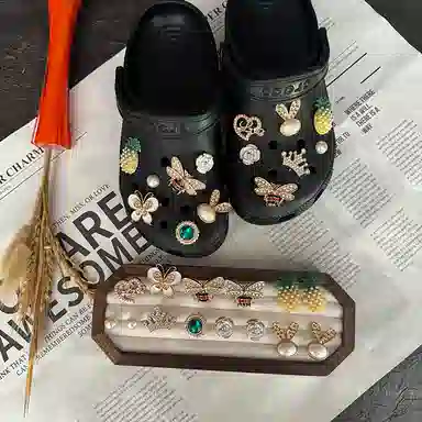 crocs DIY