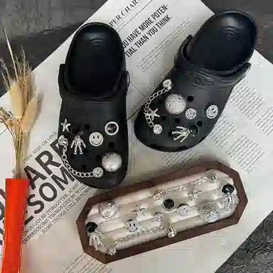 crocs DIY