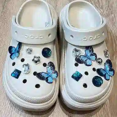 crocs