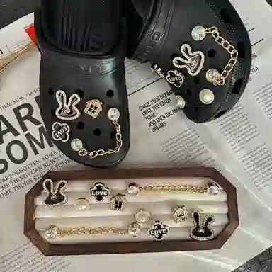 crocs