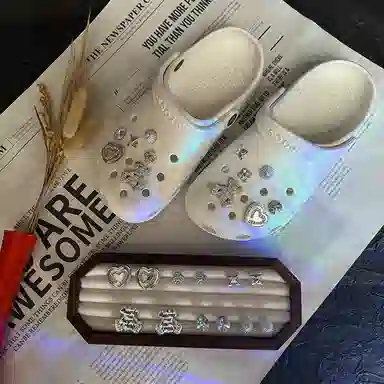 ins crocs