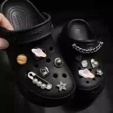 Crocs DIY
