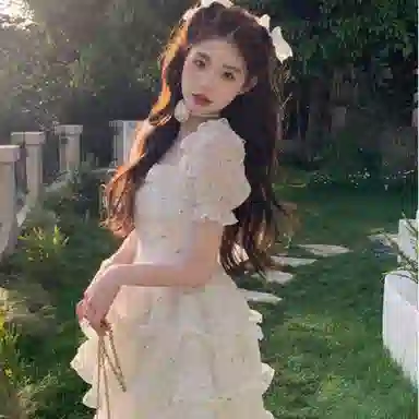 水中花 方领简约优雅短袖连衣裙 女款