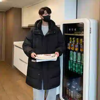 快鱼 东北极寒户外美式复古简约纯色基础款动物热熔标休闲时尚保暖加厚百搭宽松面包服连帽羽绒服 男女同款 黑色