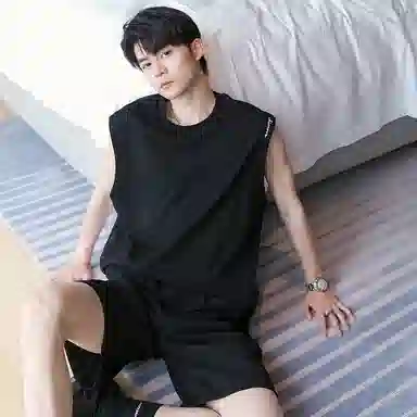 CHIC ERRO