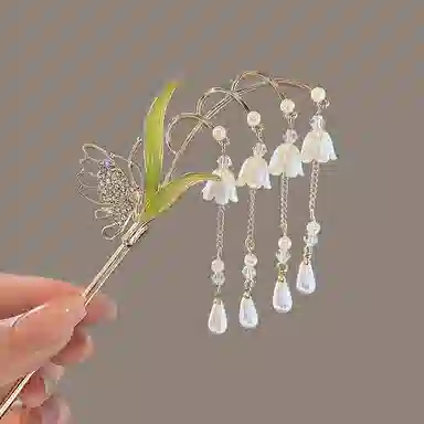 【清风明月】 指尖瑰宝 古风蝴蝶铃兰花流苏簪子温柔优雅气质简约小众设计高级感森系立体繁花链条步摇发饰 合金/锆石/滴油 发簪 女款