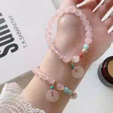 【岁月成诗】 指尖瑰宝 招桃花粉色平安扣手饰小众设计精致时尚顺遂平安桃花朵朵开平安好运转运暴富能量满满手饰天然 粉水晶 手串 女款