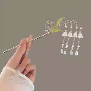 【清风明月】 指尖瑰宝 古风蝴蝶铃兰花流苏簪子温柔优雅气质简约小众设计高级感森系立体繁花链条步摇发饰 合金/锆石/滴油 发簪 女款