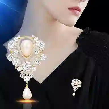 指尖瑰宝 欧式气质轻奢风胸花镶钻精致高档别针外套配饰 铜 胸针 女款